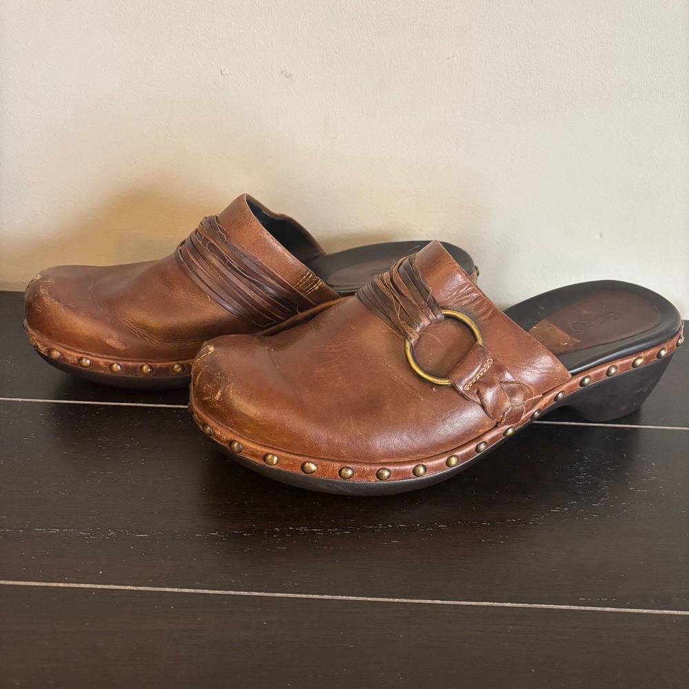 ECCO Leather Clogs Mules Studded Brown Size 39 Euro Size 8 US Womens Shoes